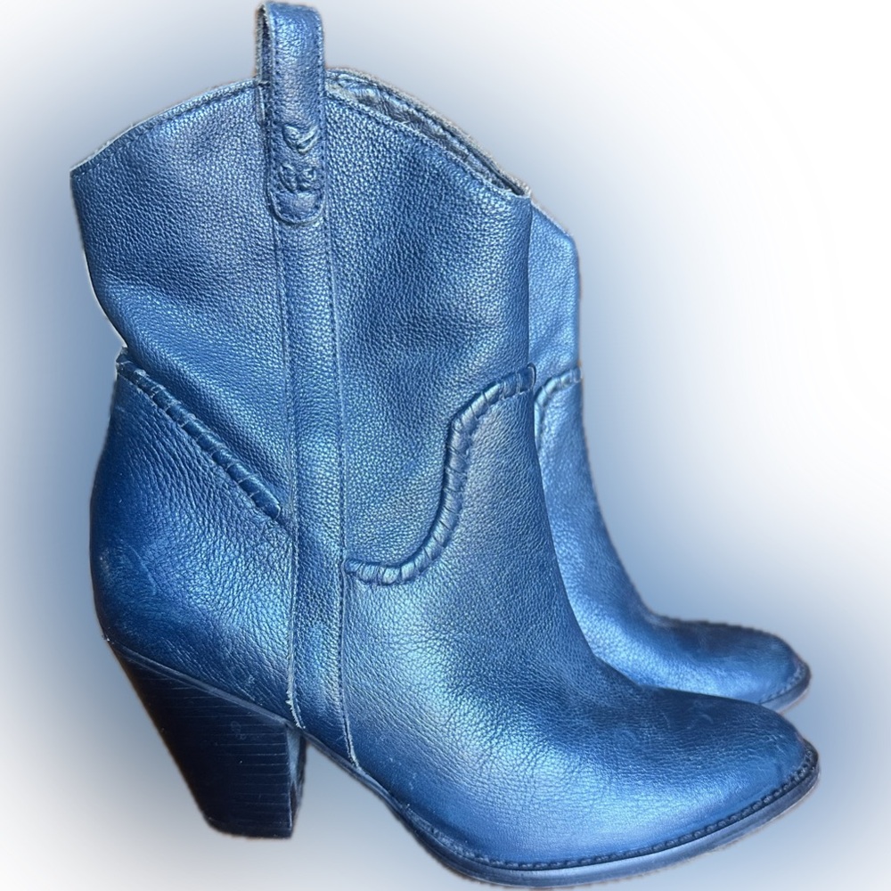 Jack Rogers Western Ryan ankle boots in navy blue. size 6.5